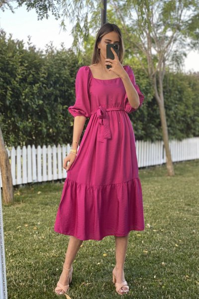 Beli Kuşaklı Kare Yaka Balon Kol Elbise