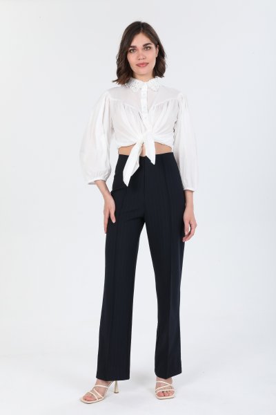 Dantel Yaka Geniş Kol Gömlek