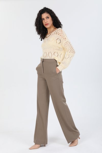 Düz Paça Kumaş Pantolon