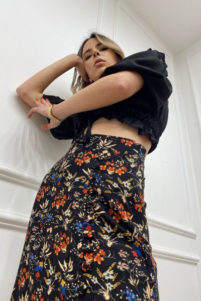 Yandan Düğmeli Çicekli Etek