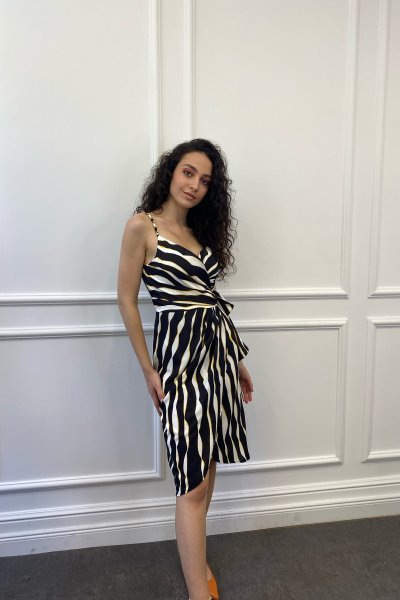 Zincir Askılı Bağlamalı Saten Elbise