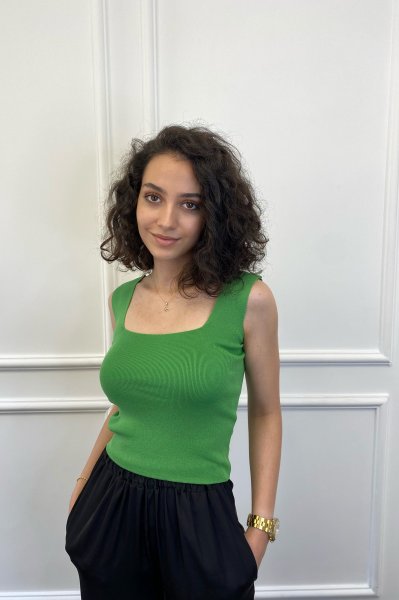 Kare Yaka Triko Atlet