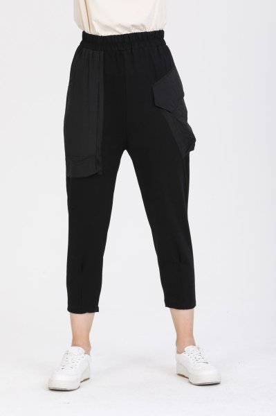 Cep Detaylı Beli Lastikli Pantolon
