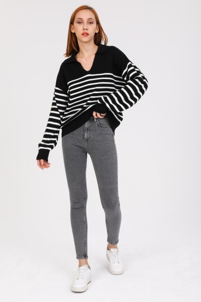 Yakalı Çizgili Triko Kazak