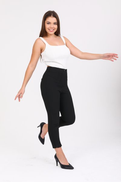 Paçası Yırtmaçlı Pantolon