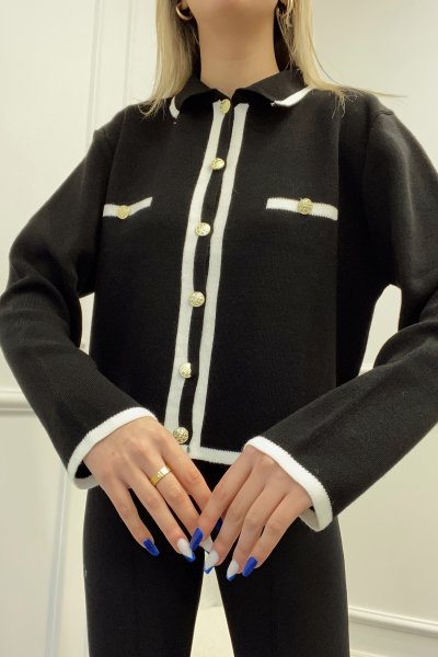 Polo Yaka Altın Düğmeli Hırka