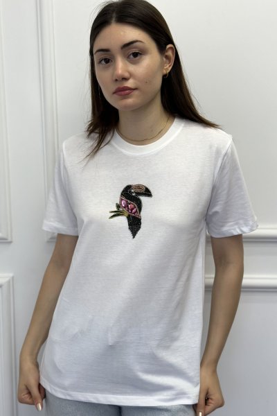 Önü Taş İşlemeli Figürlü Kadın Tişört