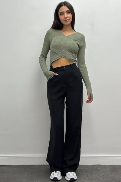 V Yaka Önü Verevli Crop Kazak