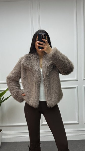 Kadın Muadil Agraflı Crop Kürk