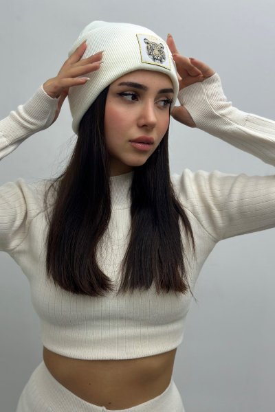 Kaplan Armalı Kadın Bere