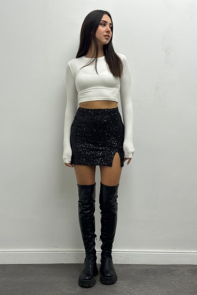 Pullu Yırtmaçlı Kadın Etek