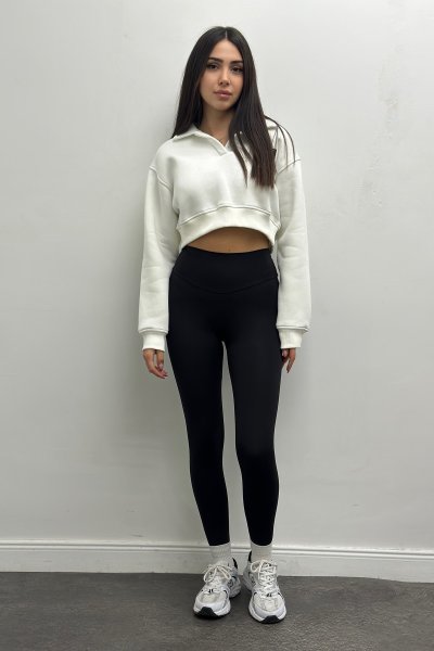 Muadil Polo Yaka Şardonlu Crop Sweat