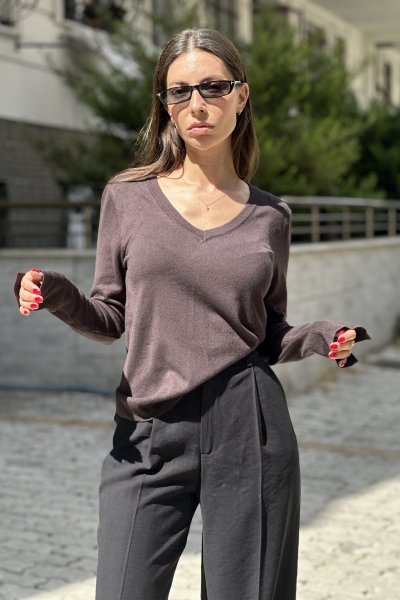 V Yaka Kolu Yırtmaçlı Kadın Kazak