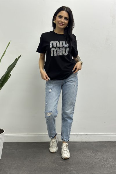 Kadın Önü Taşlı Yazılı Tişört