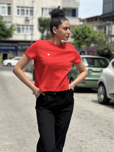 Kadın Nakış Kalp İşlemeli Pamuk Tişört
