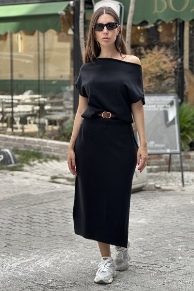 Kadın Asimetrik Yaka Yünlü Kemerli Triko Elbise