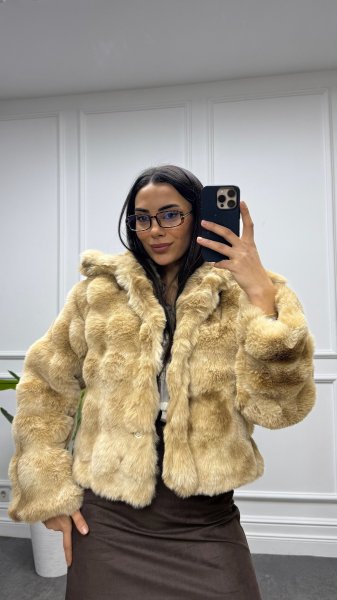 Kadın Marka Model Dalgalı Kısa Kürk