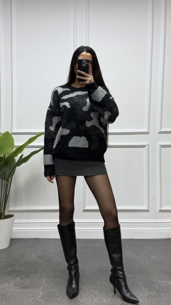 Kadın Yumoş Desenli Pullu Uzun Kol Kazak