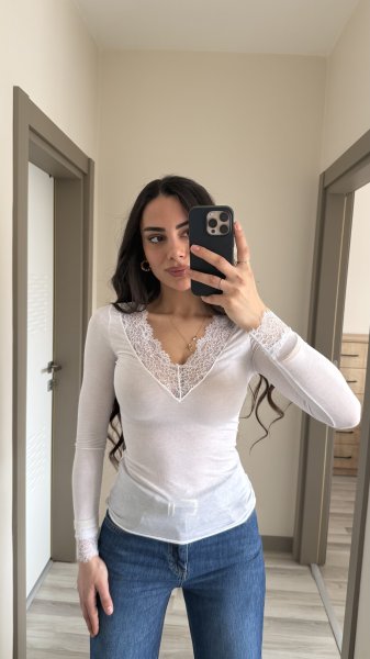 Kadın Kaşmir Dantel Detay V Yaka Bluz