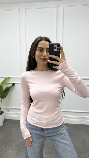 Kadın Kayık Yaka Kaşmirli Ultra Hafif Triko Kazak