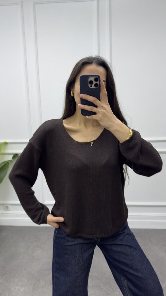 Kadın Oval Yaka Yumuşak Dokulu Triko Kazak