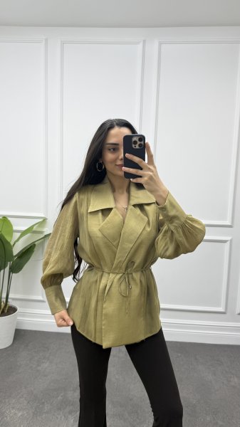 Kadın Omzu Vatkalı Bağlamalı Gömlek