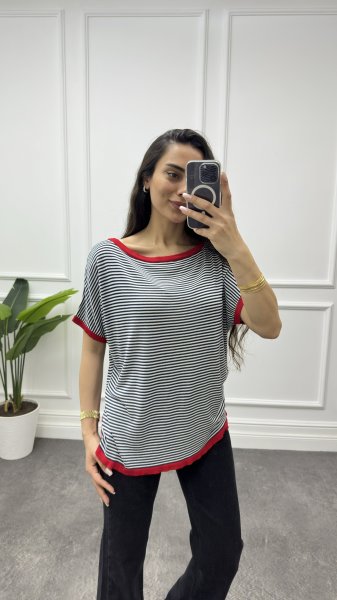 Kadın Çizgili Kayık Yaka Kısa Kol Triko